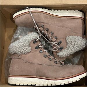 Cole Haan Womens Grand Explore Hiker Waterproof Boot 9.5